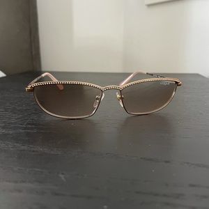 Gigi Hadid x Vogue 90s sunglasses